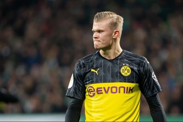 足敲响了警 足敲响了警